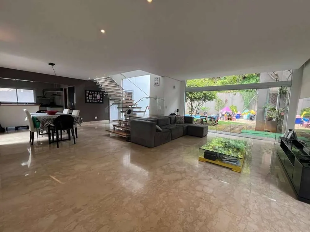 Casa, 3 quartos, 300 m² - Foto 1
