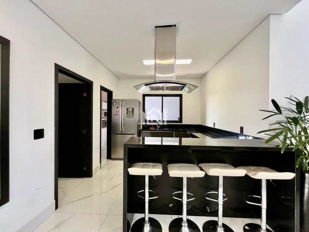 Casa, 3 quartos, 240 m² - Foto 3