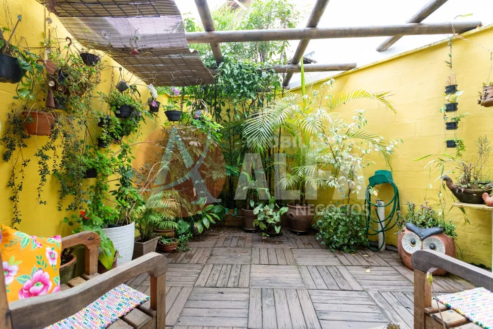 Casa, 3 quartos, 225 m² - Foto 1