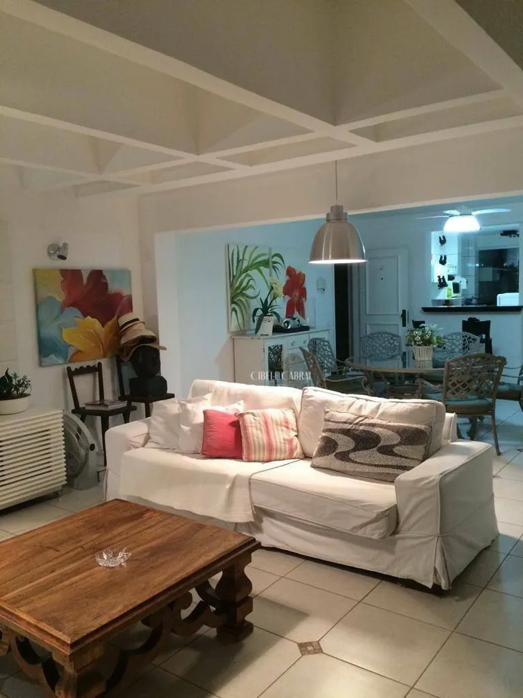 Apartamento, 3 quartos, 240 m² - Foto 1