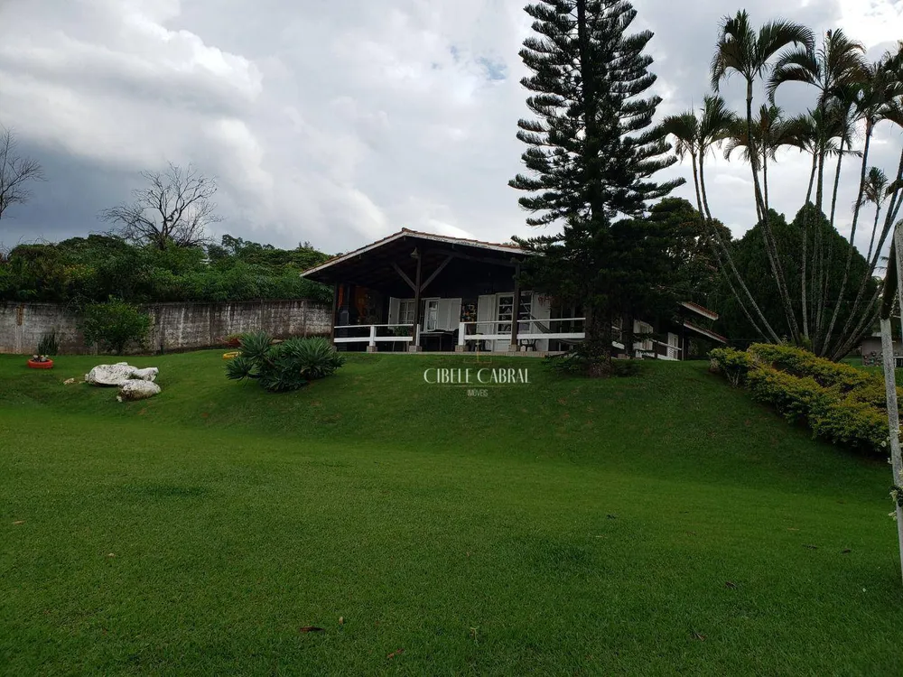 Chácara, 3 quartos, 2500 m² - Foto 1