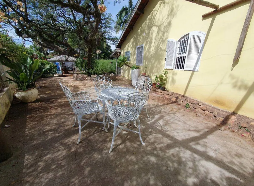 Chácara, 2 quartos, 1225 m² - Foto 1