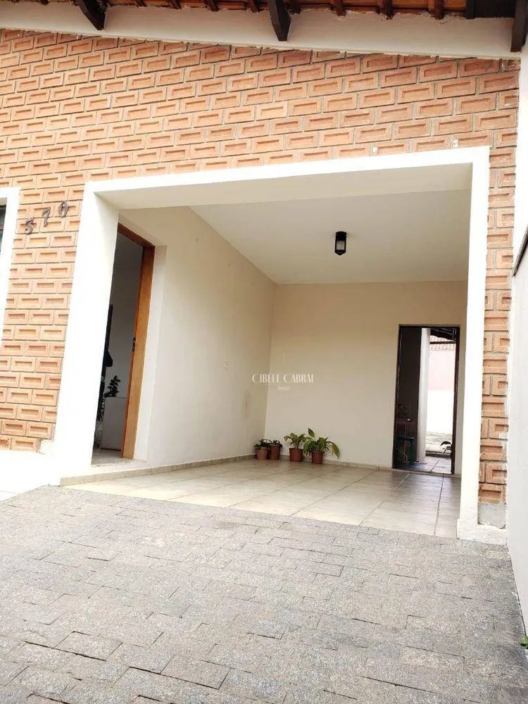 Casa, 5 quartos, 167 m² - Foto 3