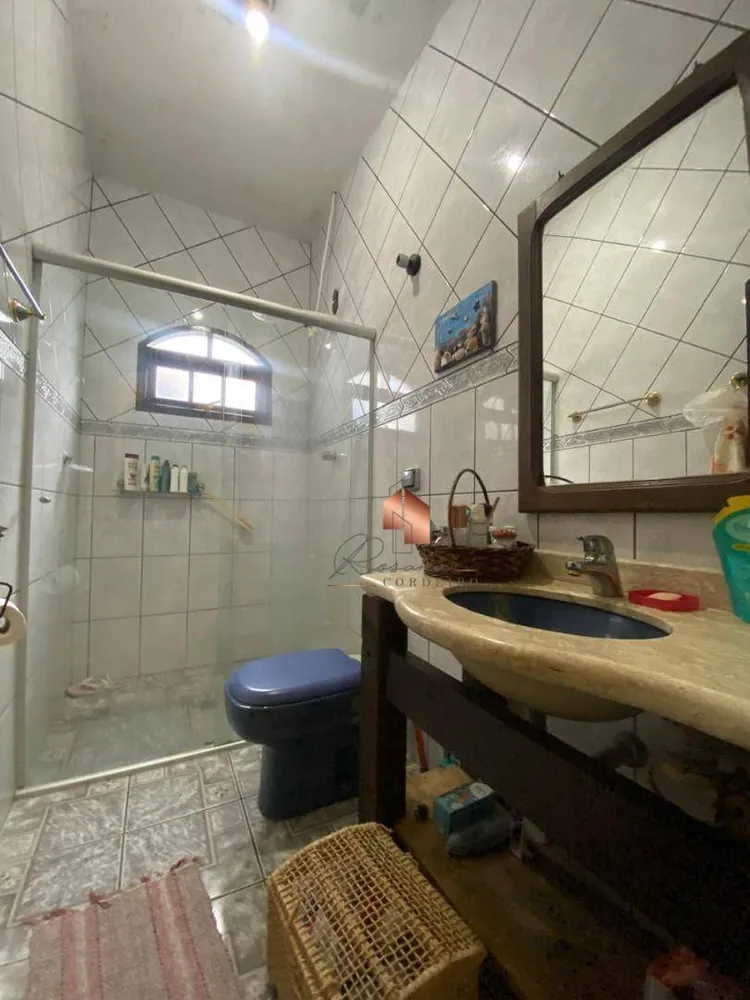 Casa, 3 quartos, 242 m² - Foto 3