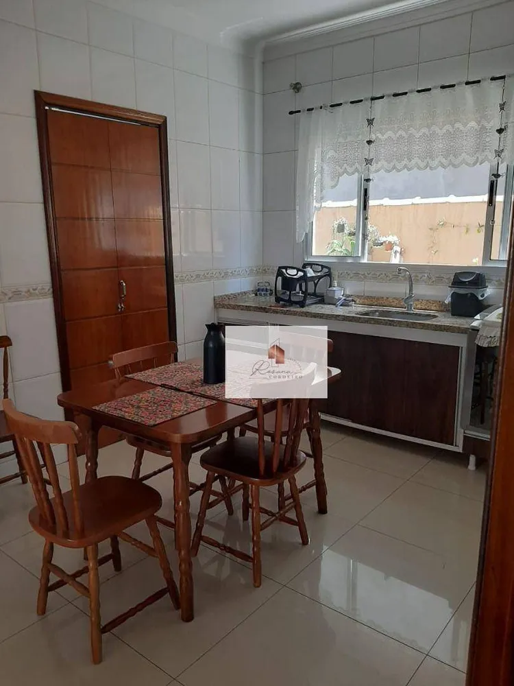 Sobrado, 4 quartos, 240 m² - Foto 2