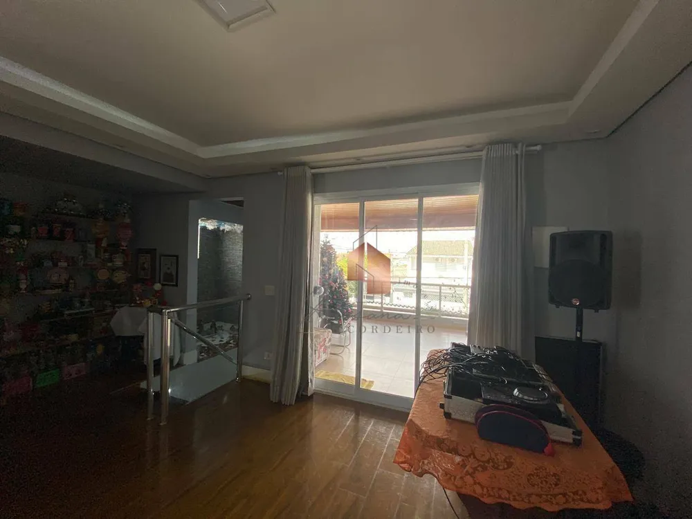 Sobrado, 5 quartos, 295 m² - Foto 2