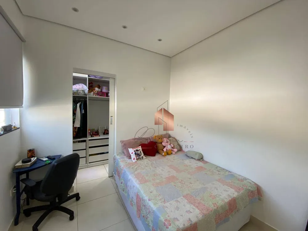 Sobrado, 3 quartos, 253 m² - Foto 1