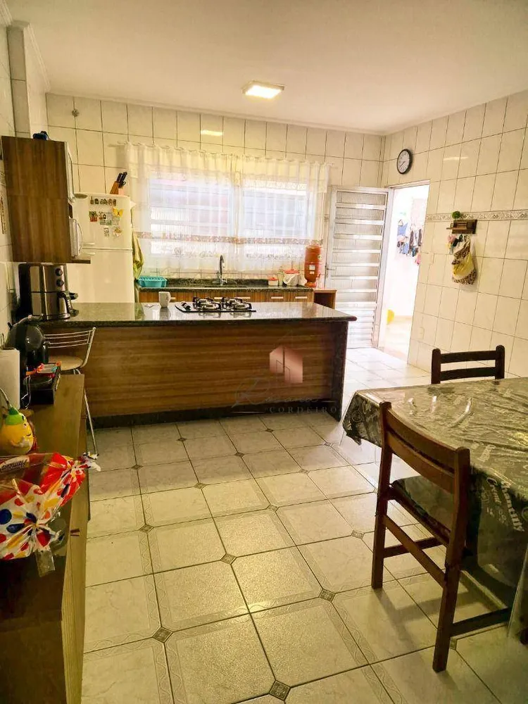Casa, 3 quartos, 164 m² - Foto 2