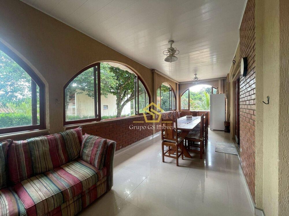 Chácara, 5 quartos, 2000 m² - Foto 1