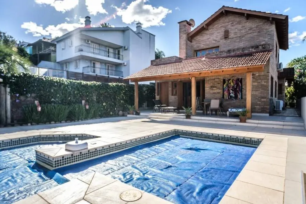 Casa, 4 quartos, 231 m² - Foto 2
