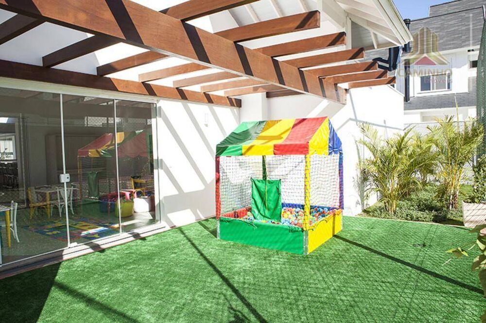 Casa à venda com 3 quartos, 200m² - Foto 2