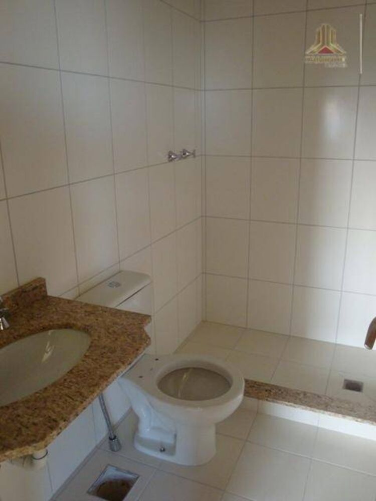 Apartamento à venda com 3 quartos, 76m² - Foto 3