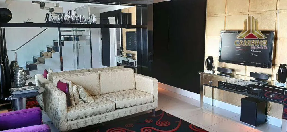 Cobertura, 3 quartos, 207 m² - Foto 1