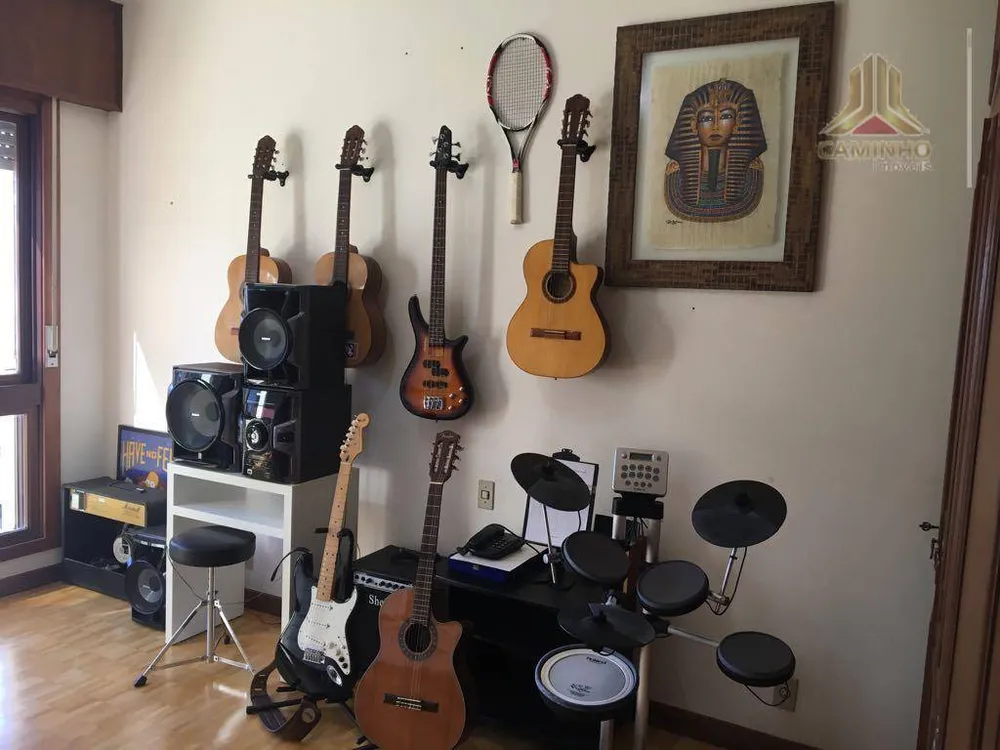 Apartamento, 3 quartos, 257 m² - Foto 1