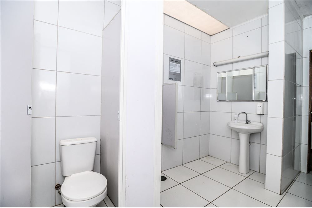 Casa de Condomínio à venda com 6 quartos, 900m² - Foto 2