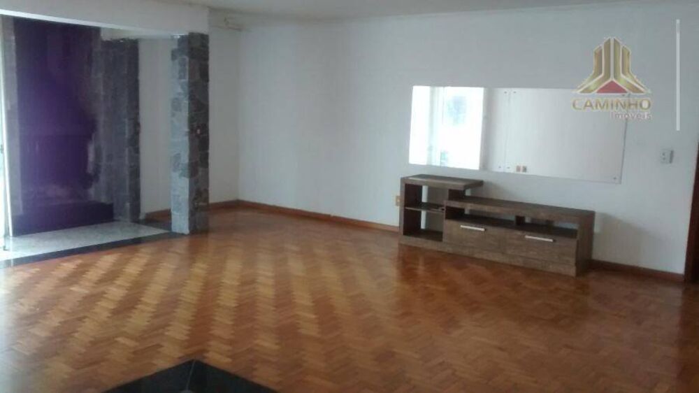 Casa à venda com 3 quartos, 240m² - Foto 8
