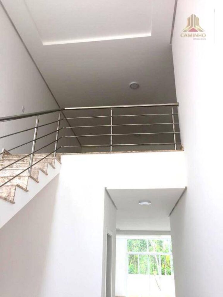 Casa de Condomínio à venda com 3 quartos, 246m² - Foto 3