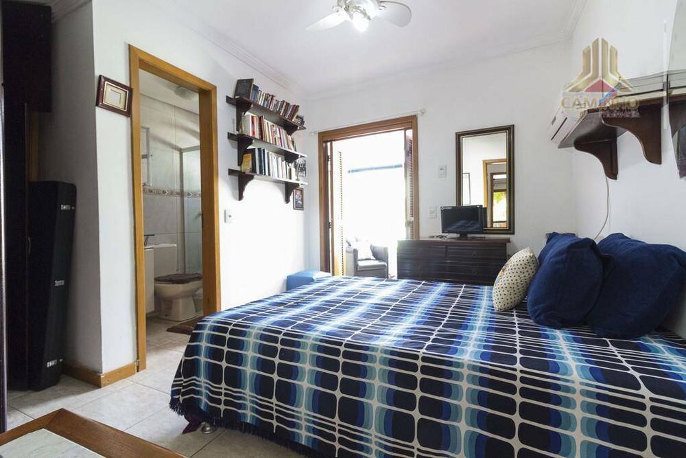 Casa à venda com 3 quartos, 251m² - Foto 5