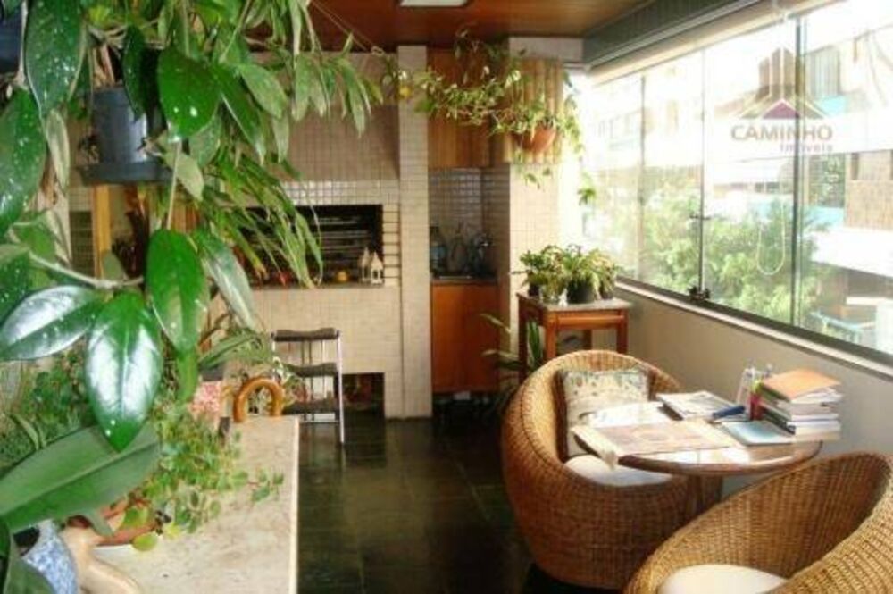 Apartamento à venda com 3 quartos, 165m² - Foto 3