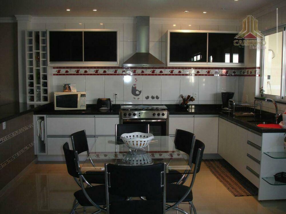 Casa, 4 quartos, 246 m² - Foto 2