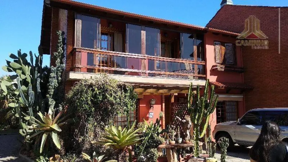 Sobrado, 3 quartos, 216 m² - Foto 1