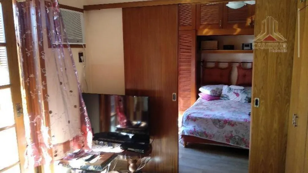 Sobrado, 3 quartos, 216 m² - Foto 1