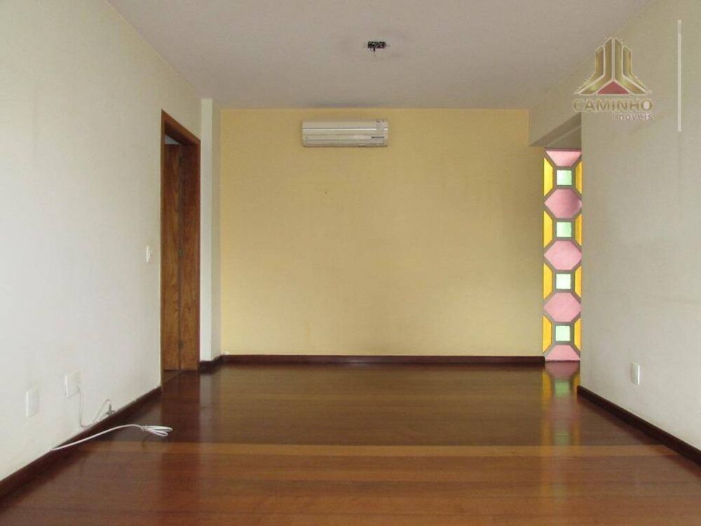 Apartamento à venda com 3 quartos, 104m² - Foto 1