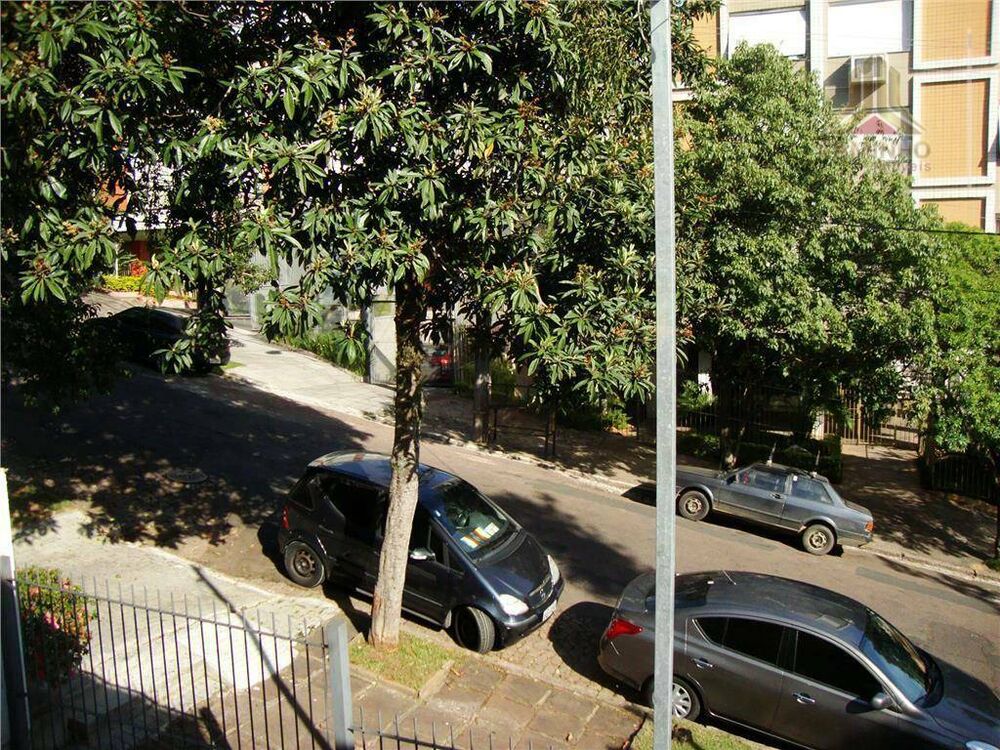 Casa à venda com 3 quartos, 195m² - Foto 1