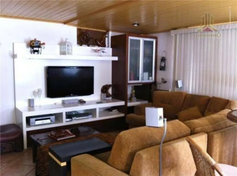 Cobertura, 3 quartos, 209 m² - Foto 1