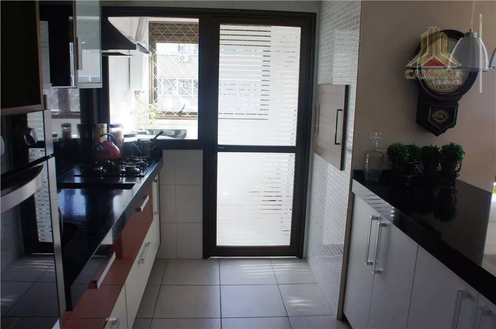 Apartamento à venda com 3 quartos, 96m² - Foto 8