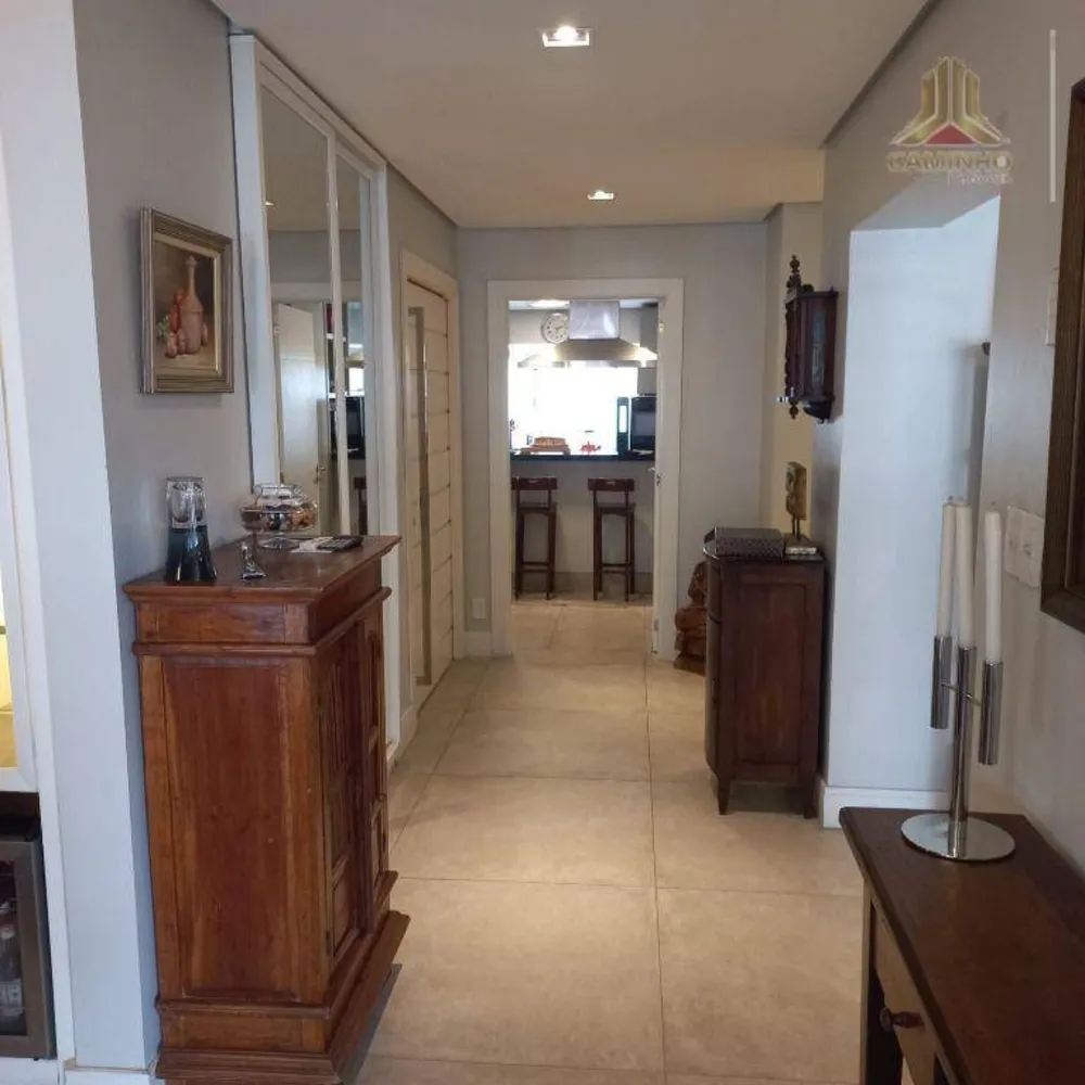 Apartamento, 3 quartos, 209 m² - Foto 2