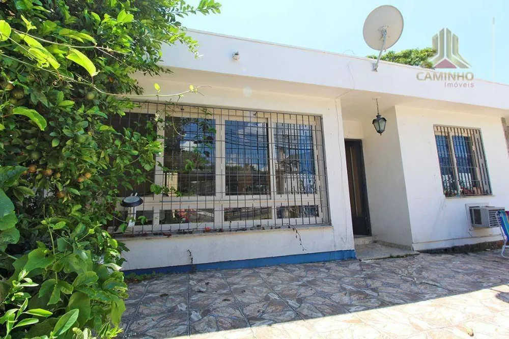 Casa, 4 quartos, 276 m² - Foto 1