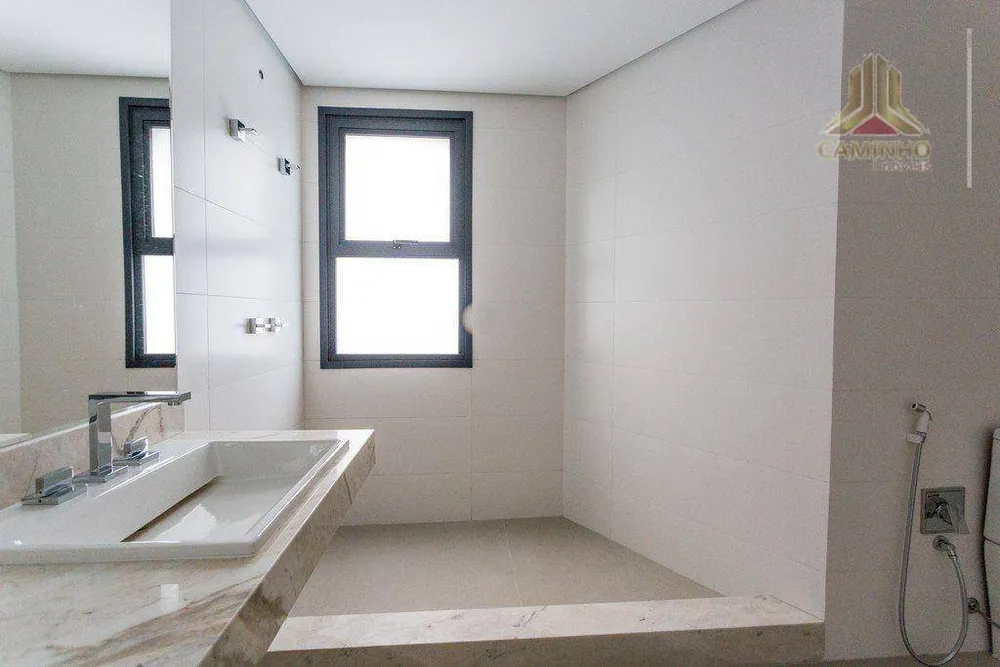 Apartamento, 3 quartos, 307 m² - Foto 1