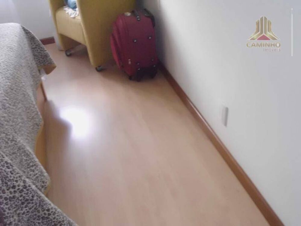Apartamento à venda com 2 quartos, 74m² - Foto 4