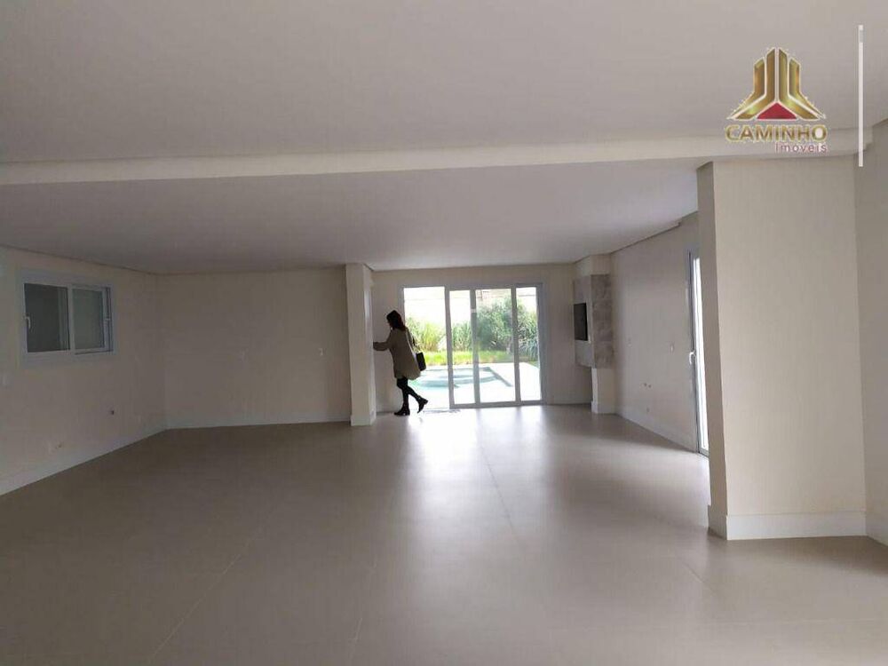 Casa de Condomínio à venda com 5 quartos, 405m² - Foto 2