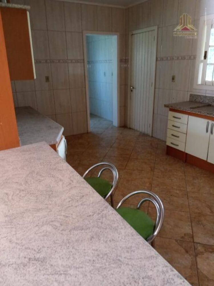 Casa à venda com 3 quartos, 181m² - Foto 6