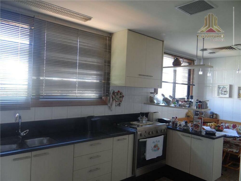 Apartamento à venda com 5 quartos, 301m² - Foto 9