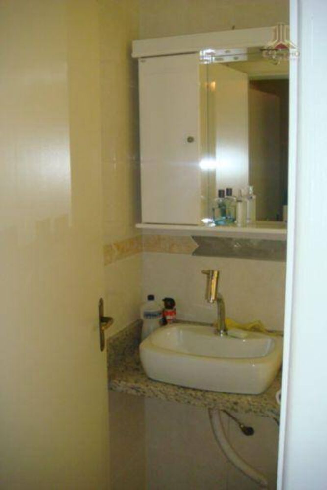 Casa à venda com 4 quartos, 230m² - Foto 3