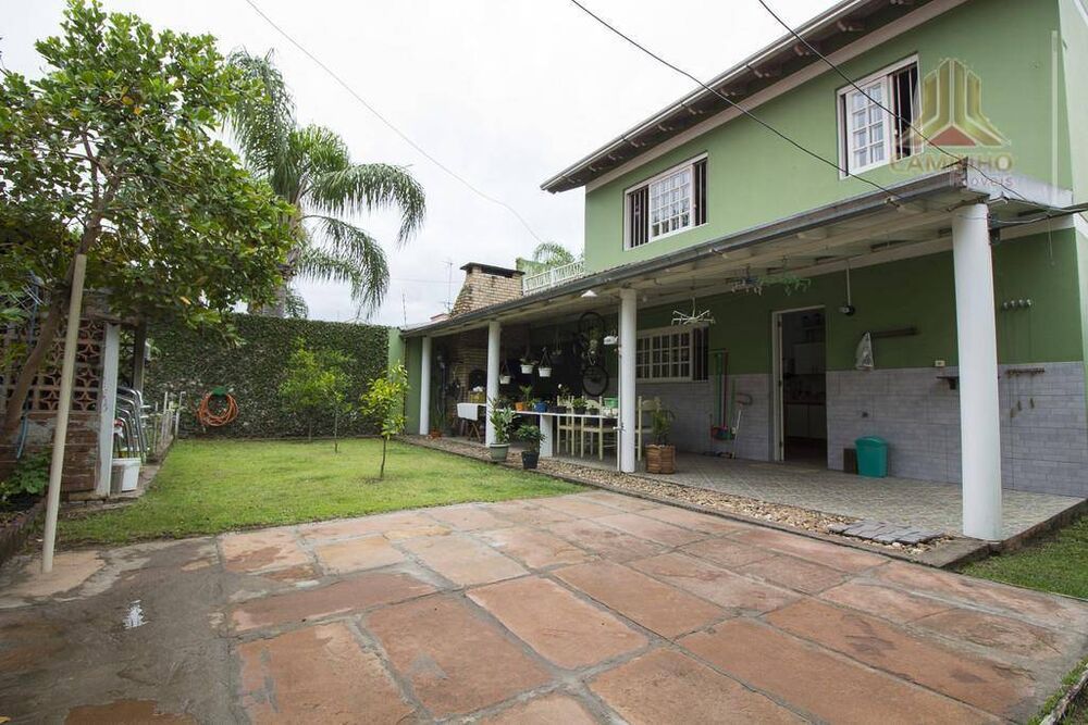 Casa à venda com 3 quartos, 181m² - Foto 3