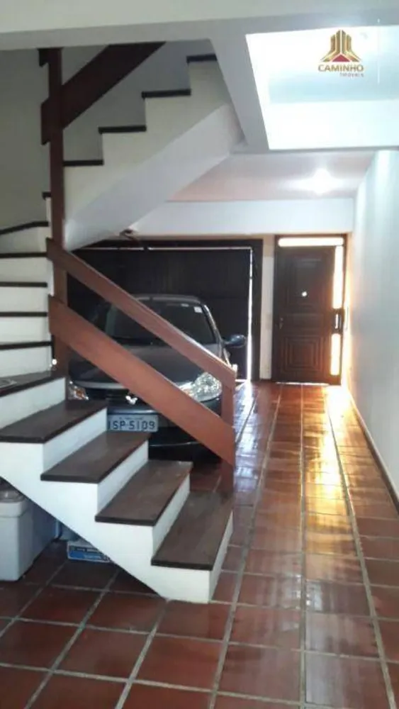 Casa, 5 quartos, 334 m² - Foto 2