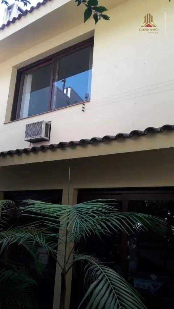 Casa, 5 quartos, 334 m² - Foto 1