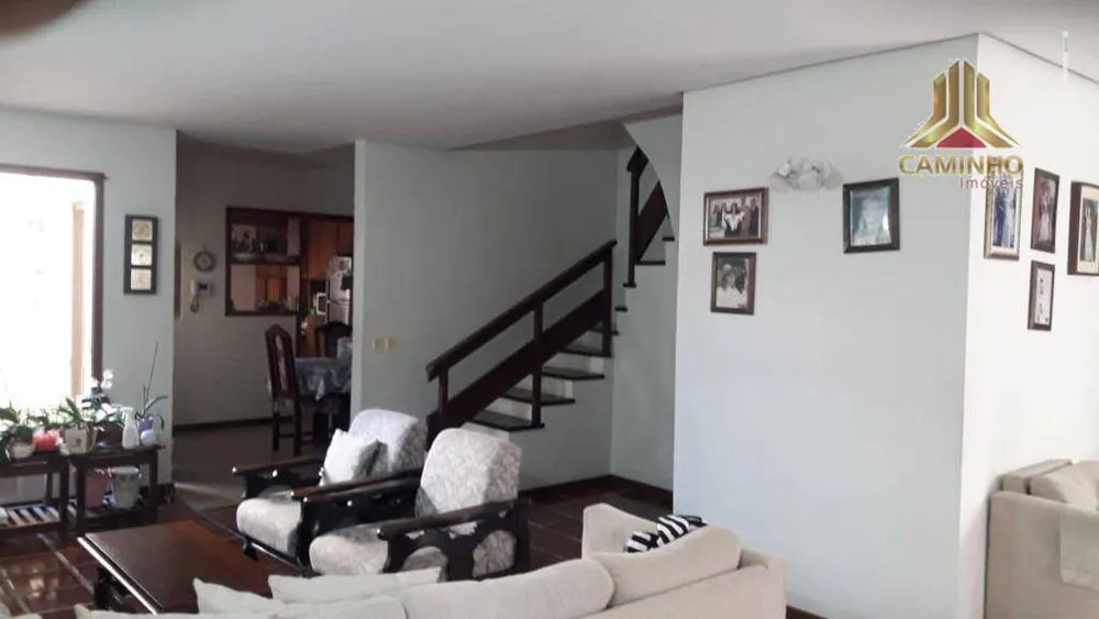 Casa, 5 quartos, 334 m² - Foto 3