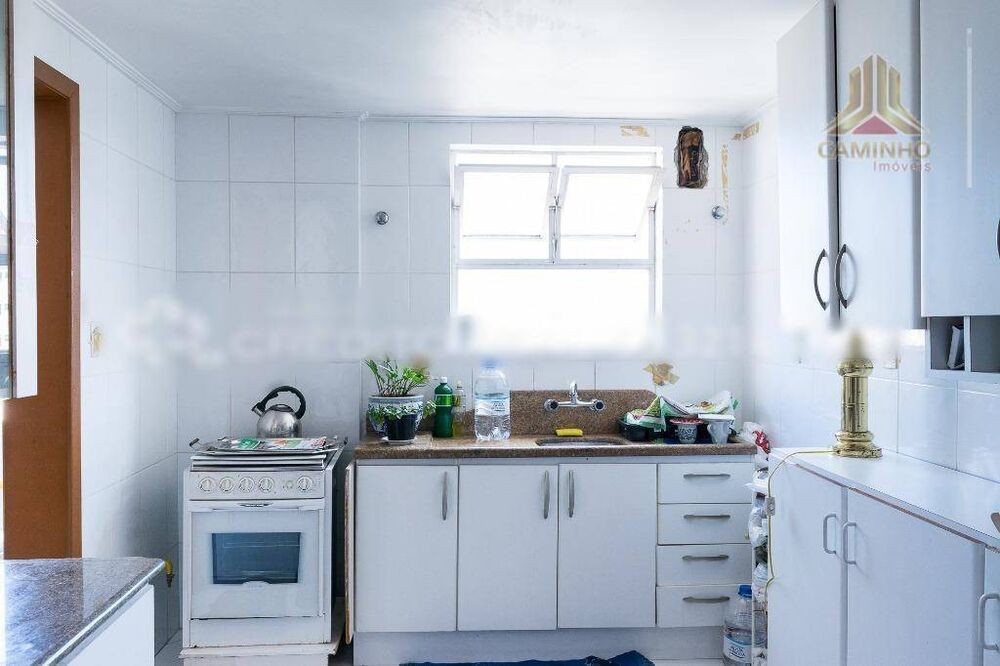 Apartamento à venda com 3 quartos, 178m² - Foto 4