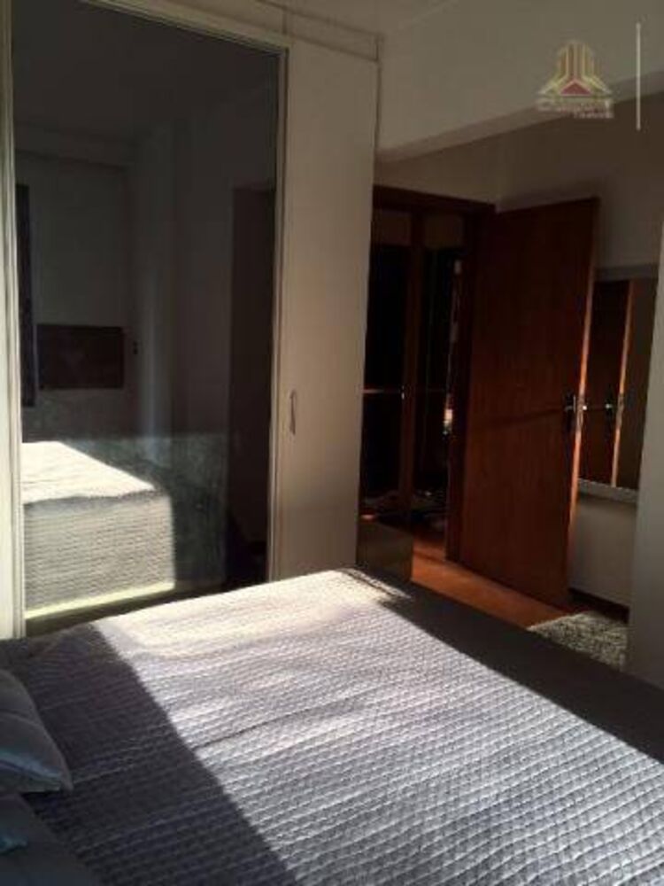 Apartamento à venda com 2 quartos, 84m² - Foto 3