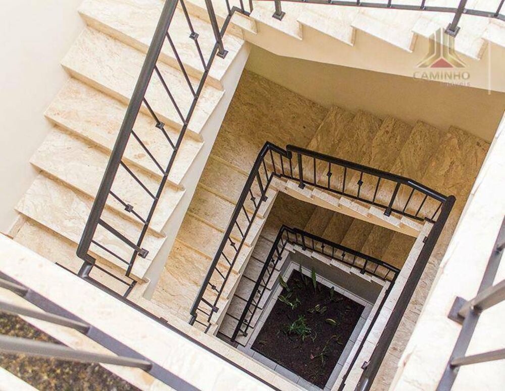 Casa à venda com 3 quartos, 436m² - Foto 4