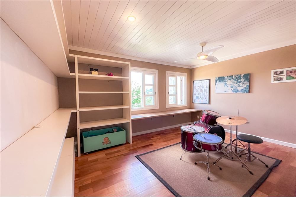 Casa de Condomínio à venda com 3 quartos, 275m² - Foto 5