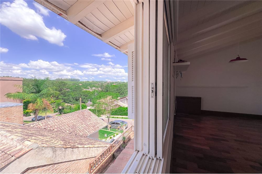 Casa de Condomínio à venda com 3 quartos, 275m² - Foto 9