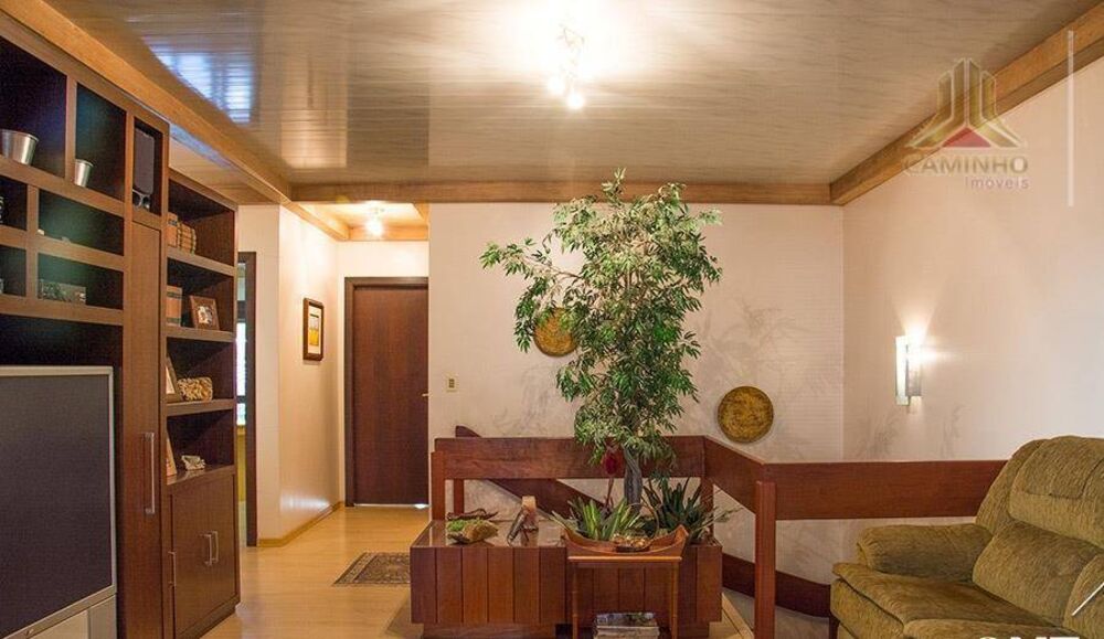 Casa, 6 quartos, 600 m² - Foto 1