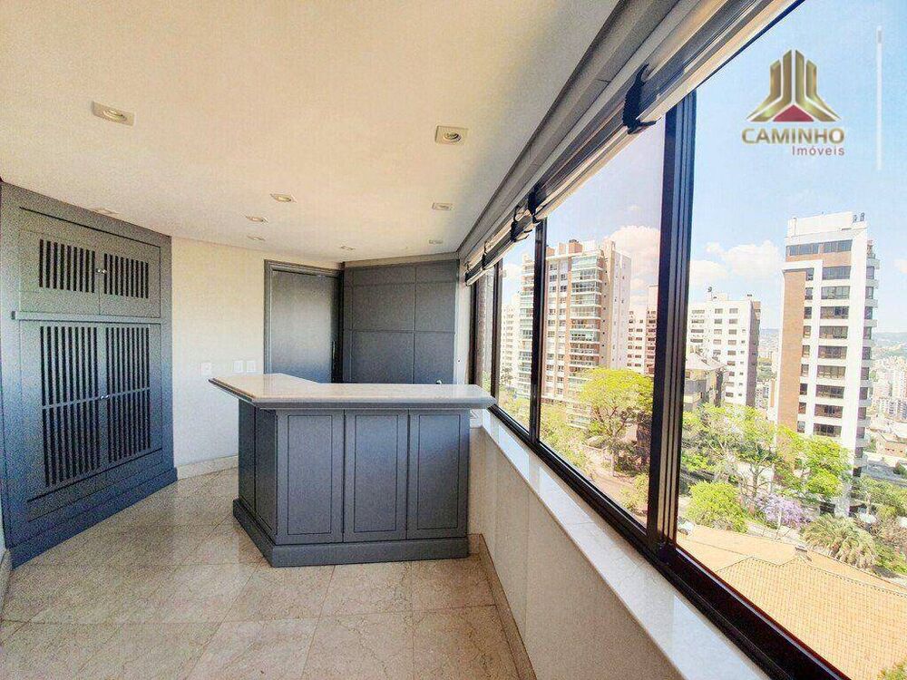 Apartamento à venda com 3 quartos, 258m² - Foto 4