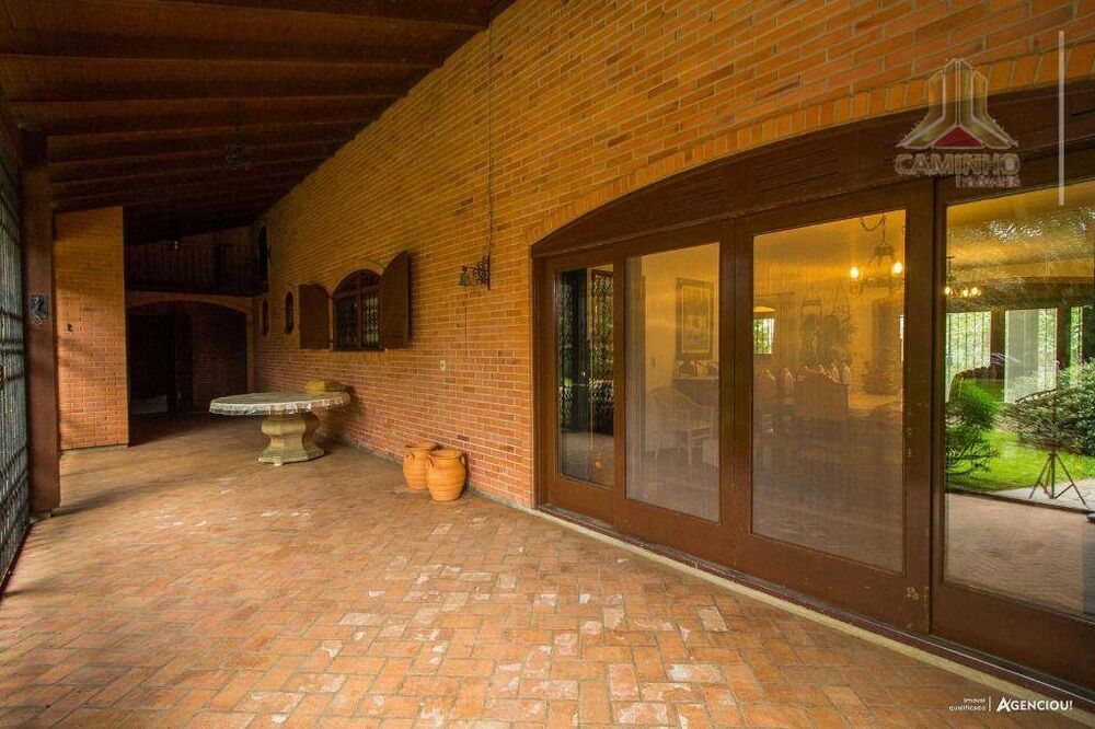 Sítio à venda com 11 quartos, 1340m² - Foto 1